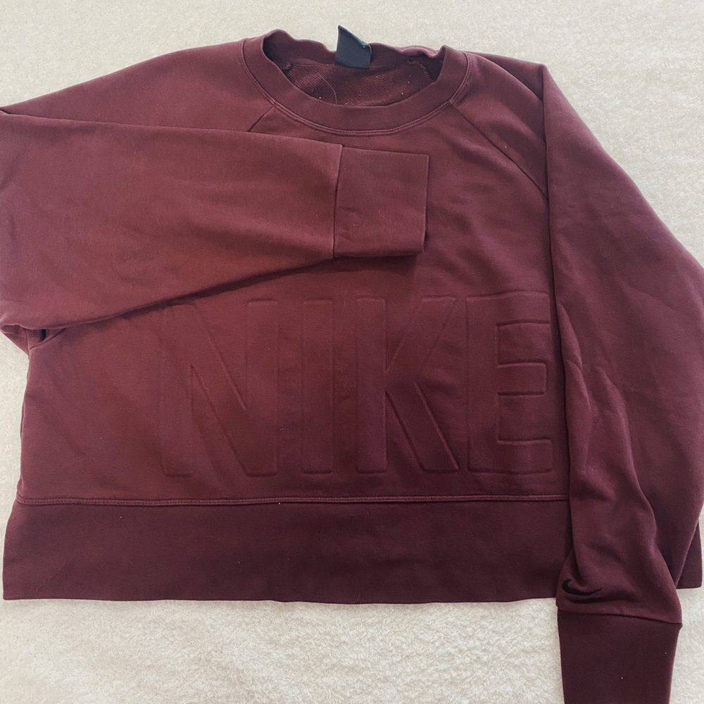 nike sweatshirt burgundy